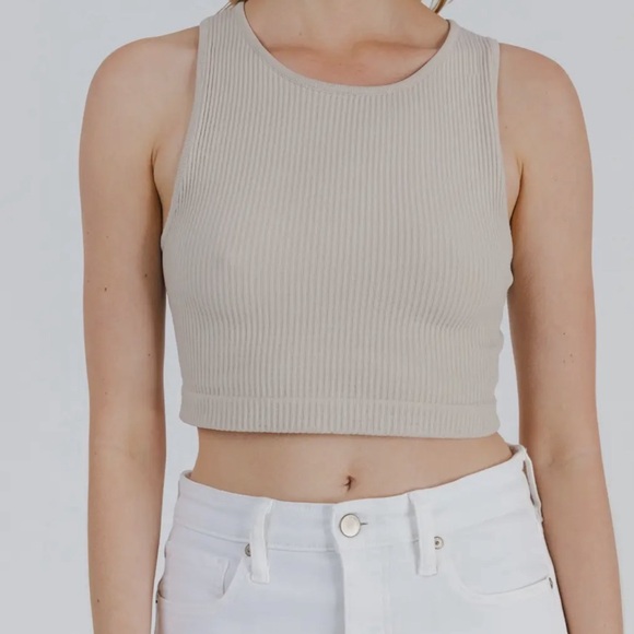 Mod ref Crop Top - Picture 3 of 3